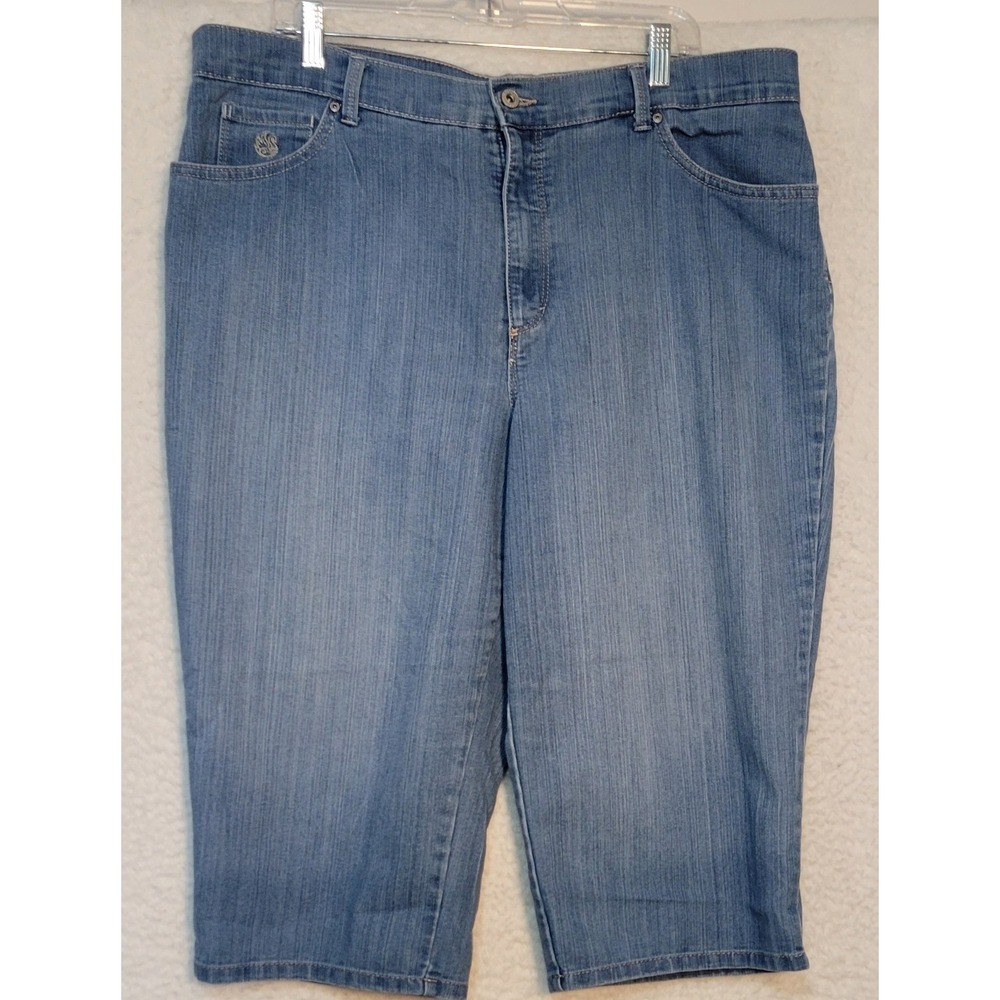 Gloria Vanderbilt Amanda Capri Size 18 Denim Studded 5-Pocket 1358‎